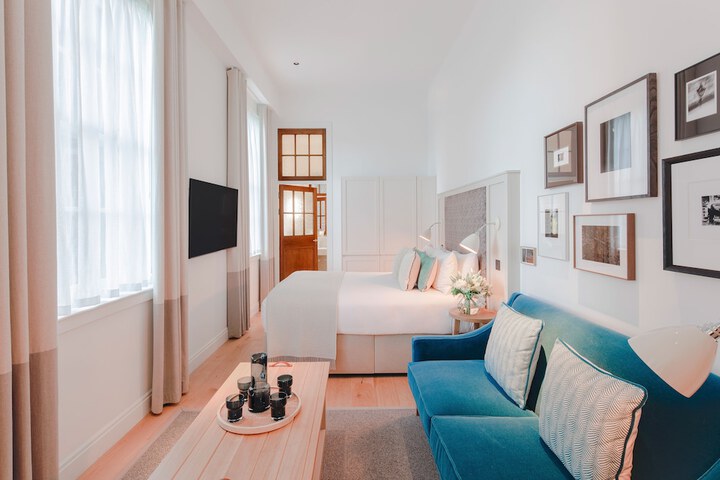Room 43 of 263