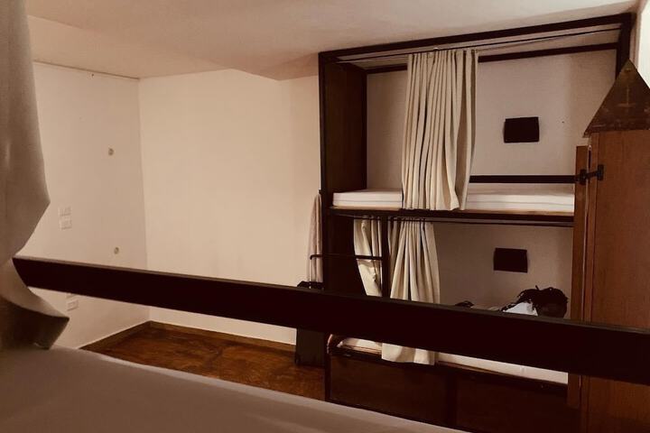 Room 3 of 52
