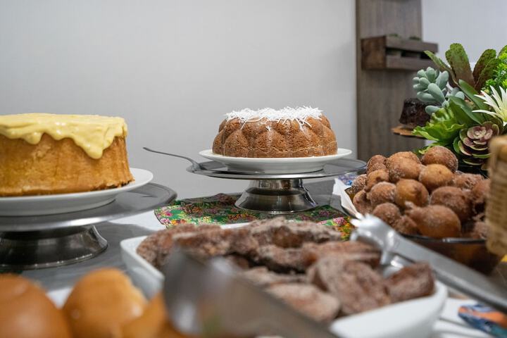 Breakfast/Coffee Service 25 of 34