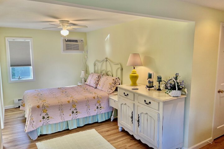 Room 8 of 36