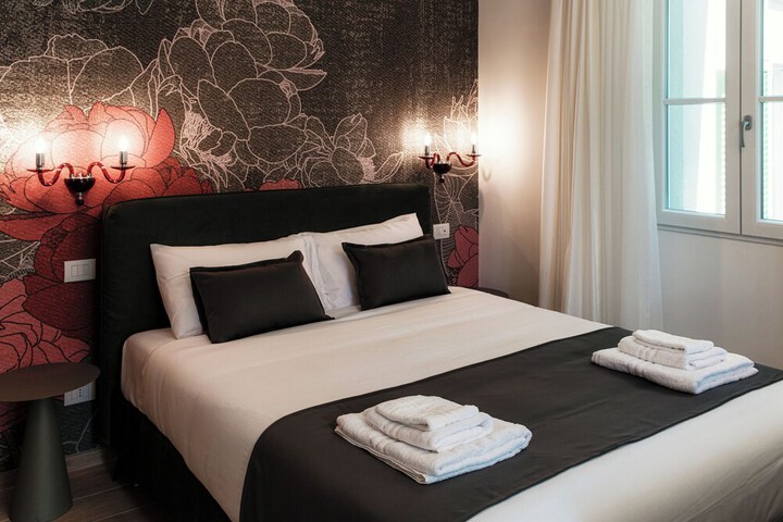 Room 40 of 193