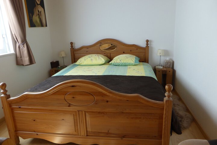 Room 4 of 38