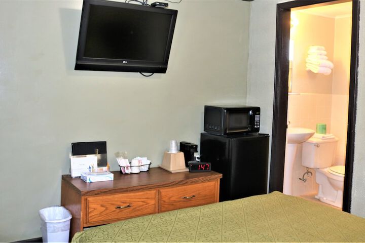 Room 10 of 20