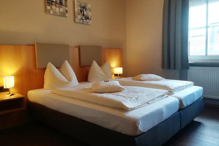 Room 4 of 31