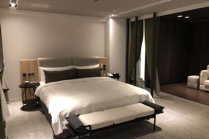 Room 14 of 67