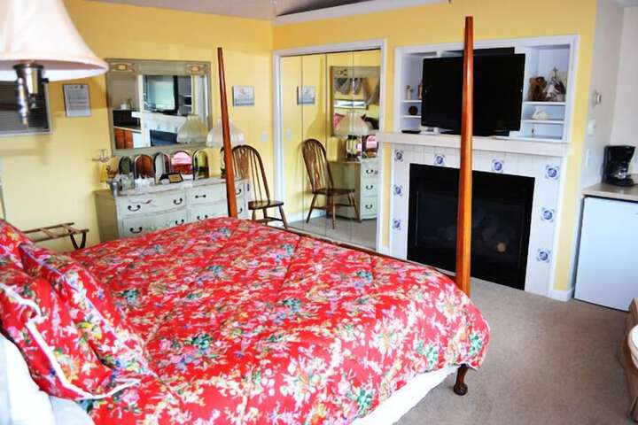 Room 12 of 21