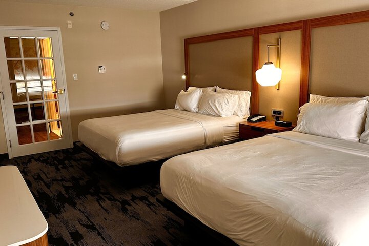 Room 12 of 74