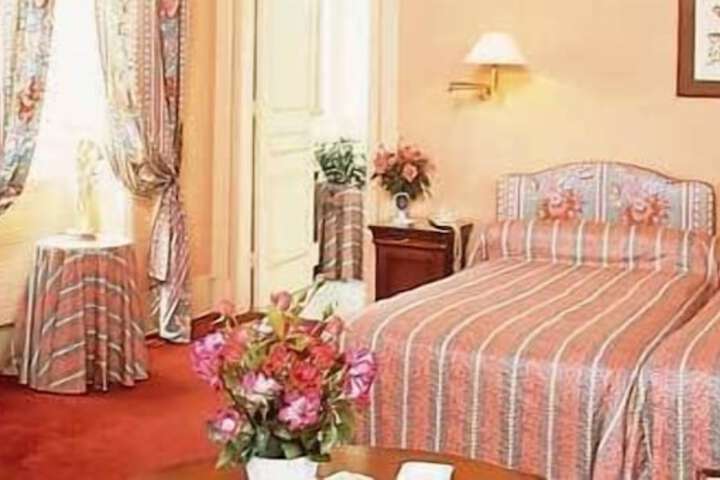 Room 3 of 16