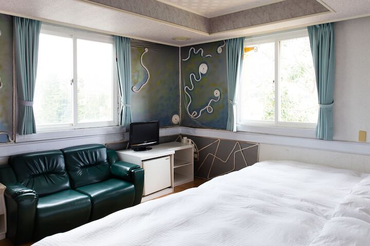 Room 14 of 68