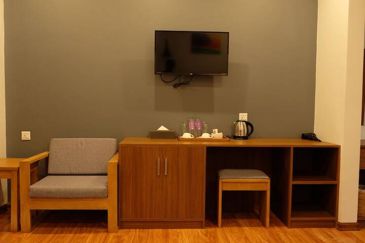 Room 6 of 47