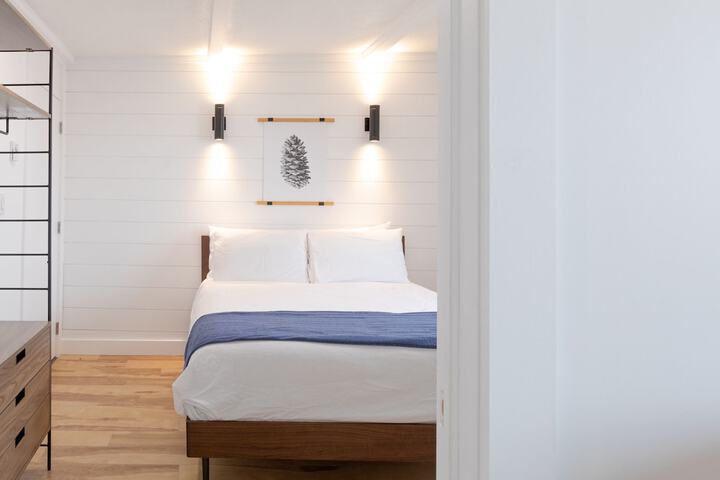 Room 25 of 140