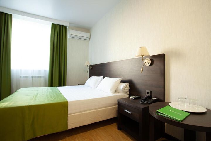Room 8 of 36