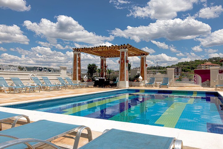 Pool 37 of 85