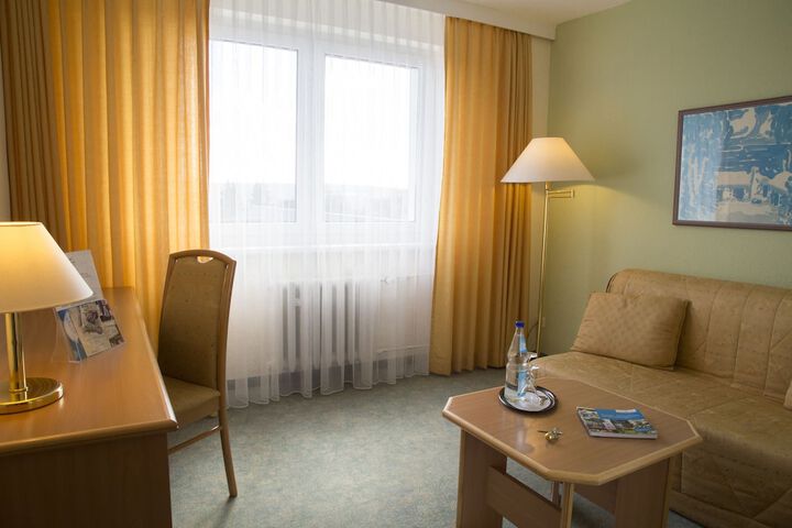 Room 10 of 36