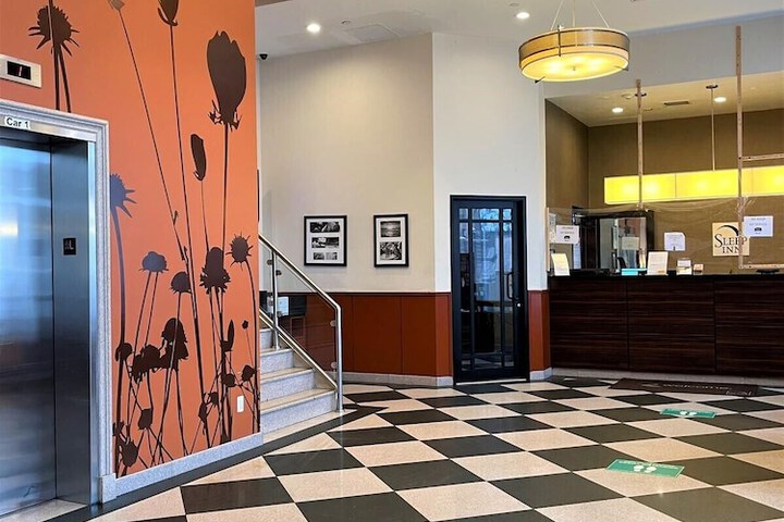 Hotel Interior 10 of 43