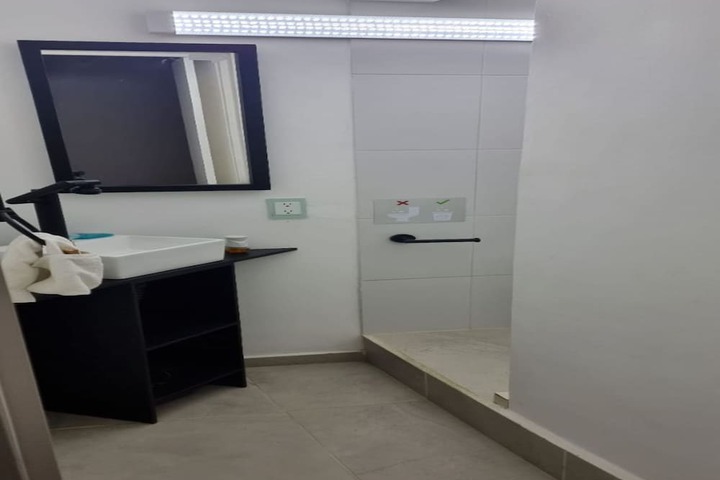 Room 13 of 22