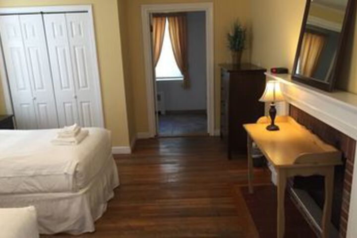 Room 8 of 48