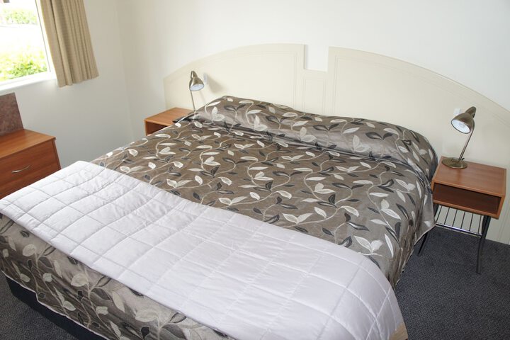 Room 10 of 93