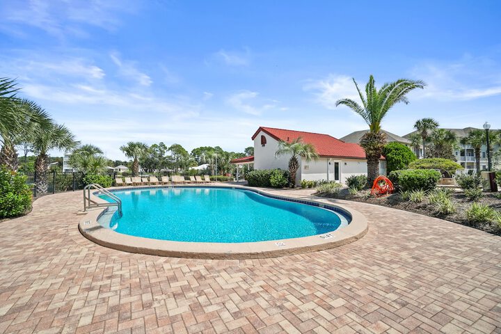 Pool 93 of 156