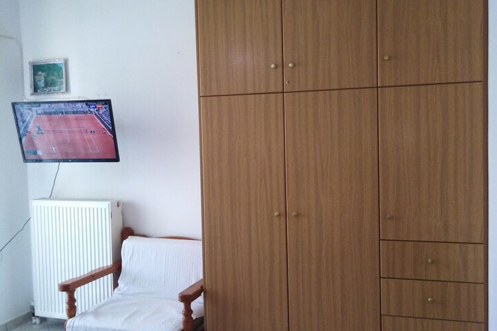Room 4 of 116
