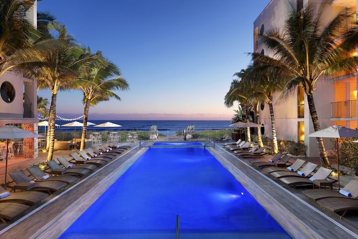 Infinity pool