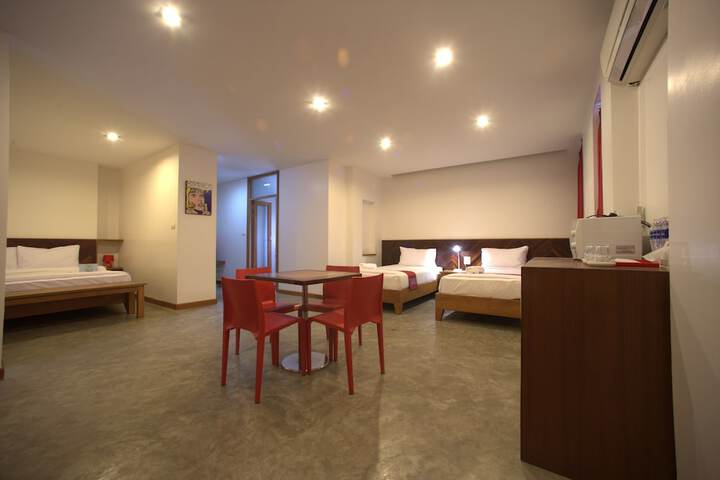 Room 26 of 39