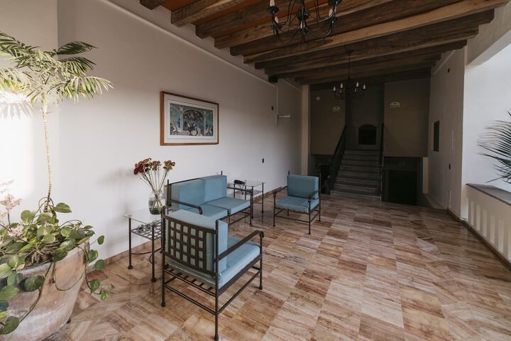 Guest Lobby
