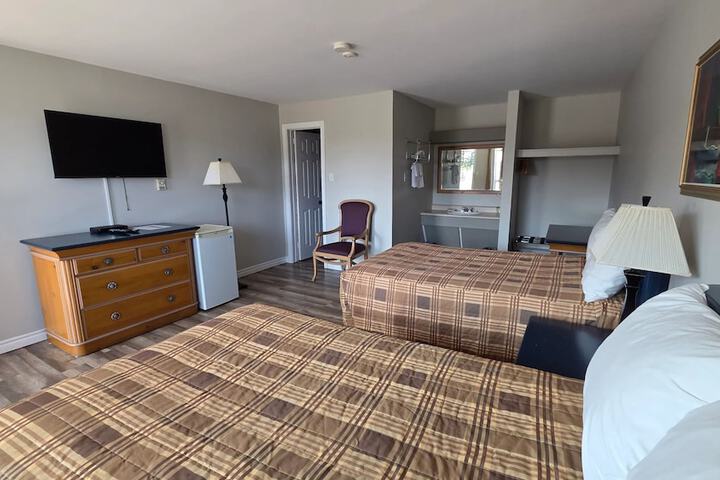 Room 12 of 21