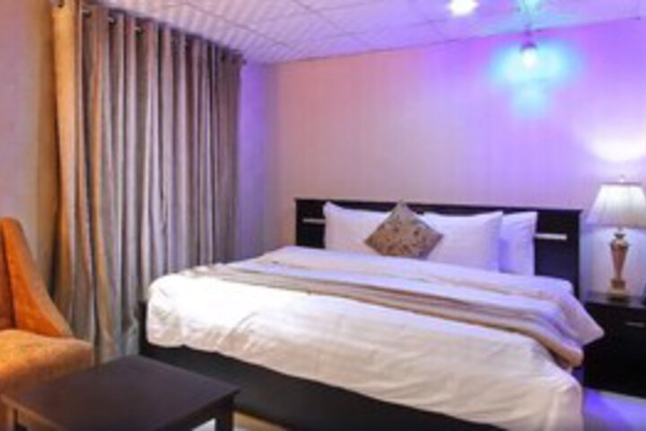 Room 43 of 47