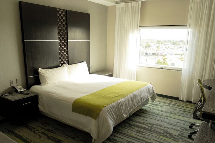Room 16 of 120