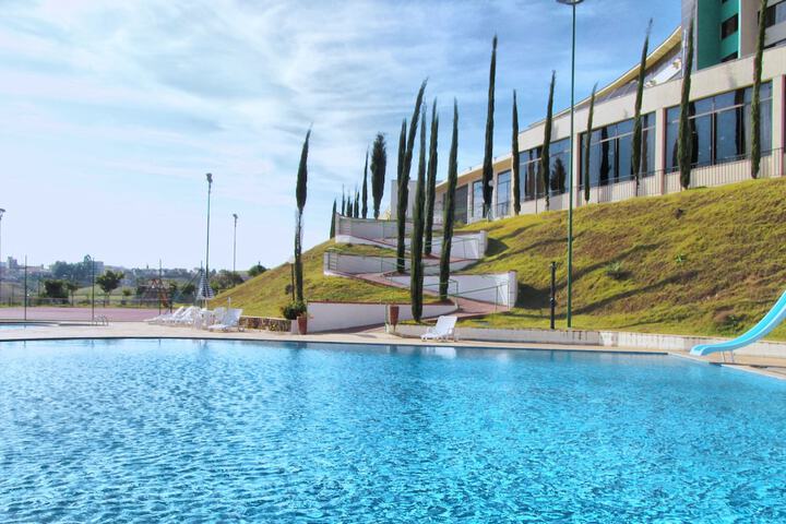 Pools & Facilities