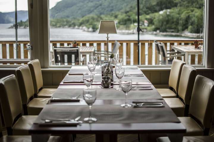 Dining 67 of 104