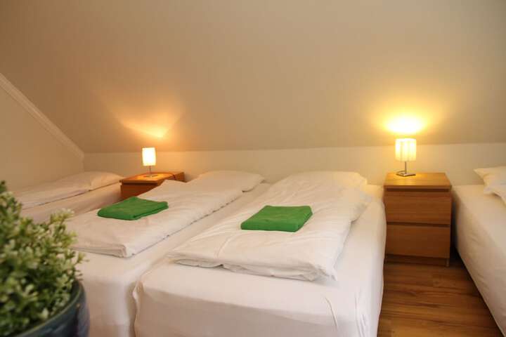 Room 9 of 61