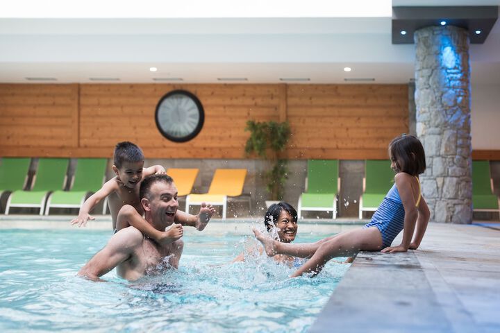 Hotel Pool