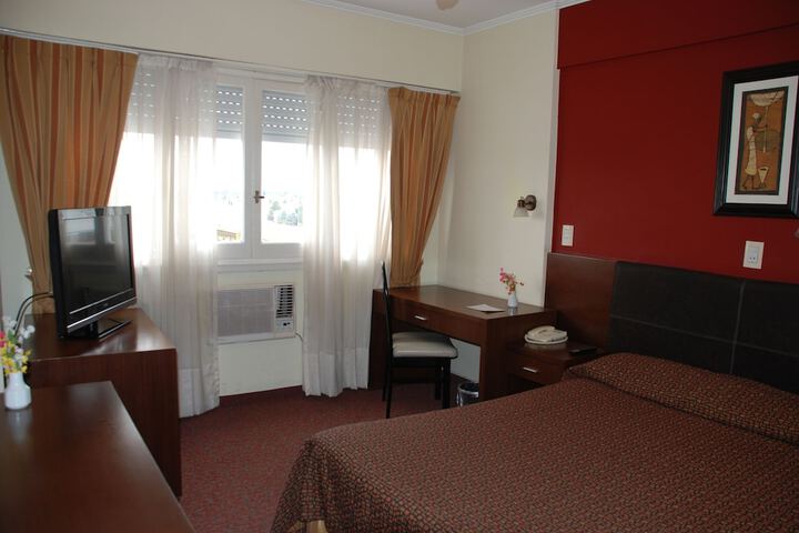 Room 6 of 29