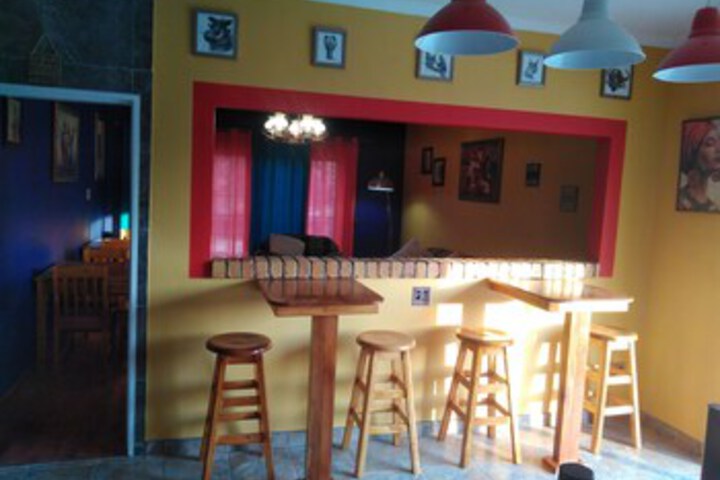 Lounge 3 of 39