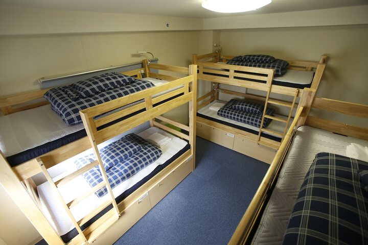Room 16 of 84