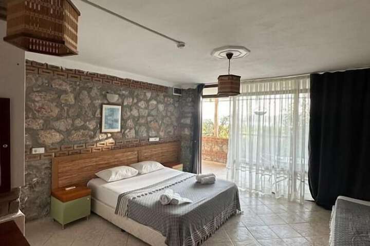 Söğüt Taş Otel in Marmaris