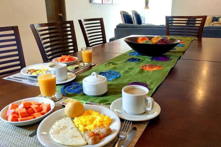 Breakfast/Coffee Service 18 of 19