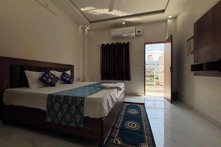 Room 15 of 35