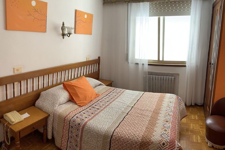 Room 14 of 50