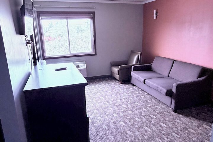 Room 9 of 31