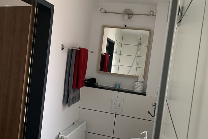 Room 17 of 38