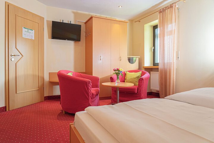 Room 5 of 36