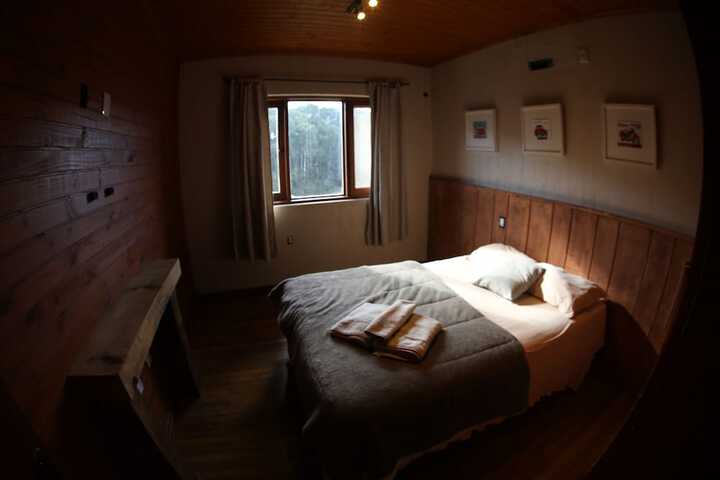 Room 33 of 259
