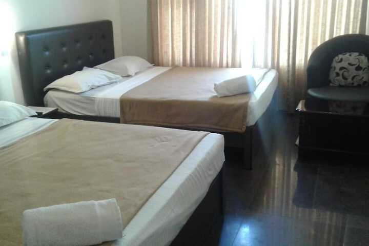 Room 16 of 38