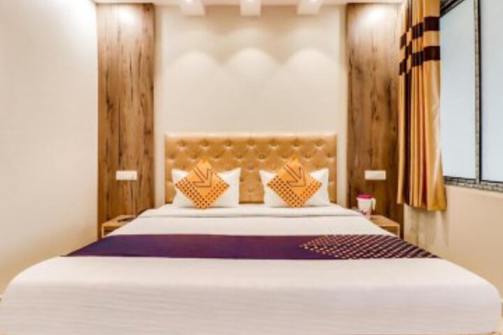 SPOT ON 69549 Hotel Shri Ram Kashi
