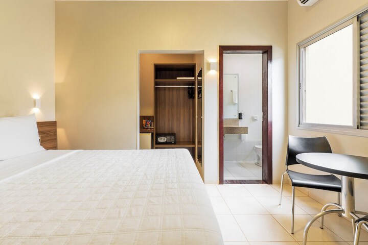 Room 60 of 103