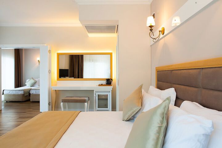 Room 8 of 47
