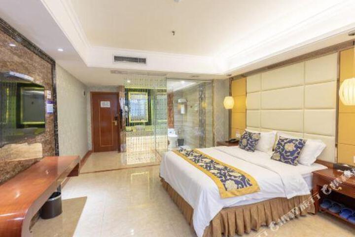 Dengxi Lai Business Hotel (Jiujiang Xinji Plaza Nanhai Foshan)